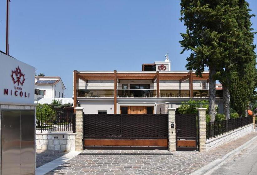 בית מלון כפרי Tenuta Micoli