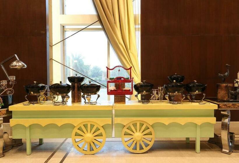 בית מלון כפרי Tivoli Royal Palace