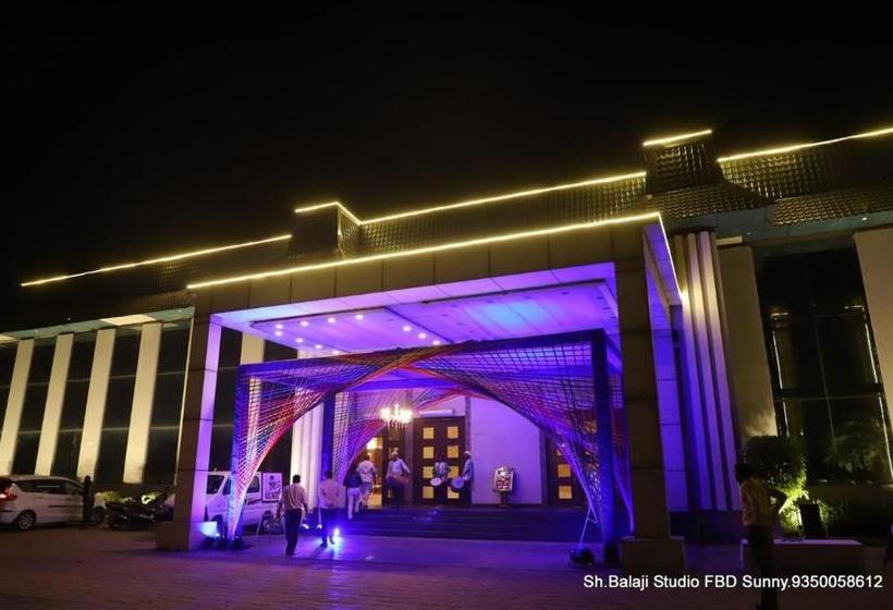 בית מלון כפרי Tivoli Royal Palace