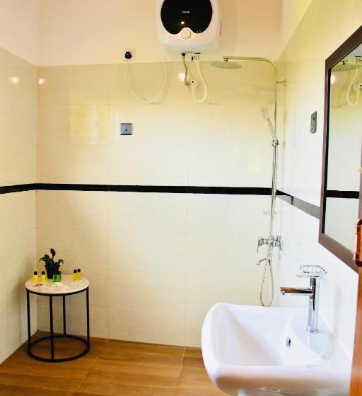 ホテル Trinitons River Side Villas