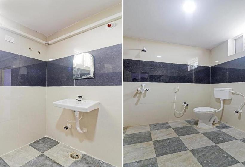 Отель Vaccinated Staff Oyo 80739  Sai Krishna