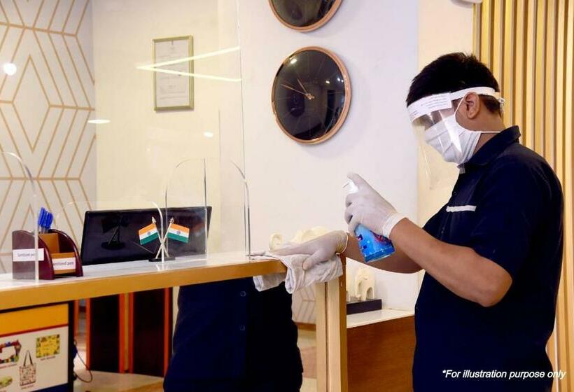 Отель Vaccinated Staff Oyo Town House 402 Santosh Palace