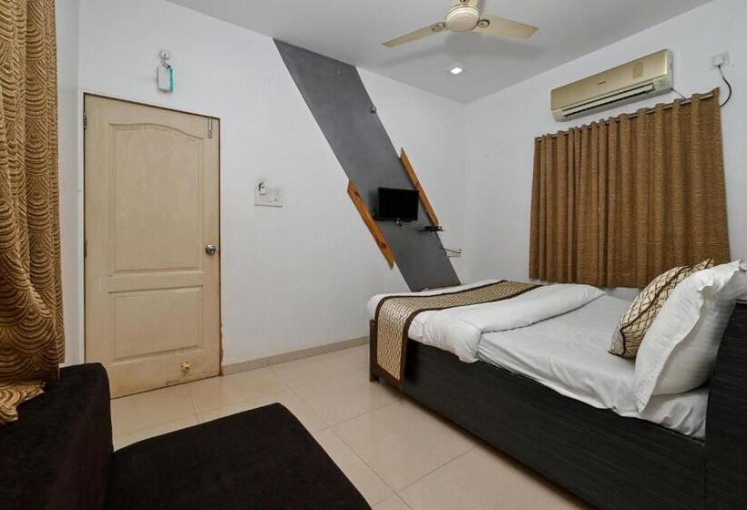 فندق Wairkar’s Sea Pearl Resort