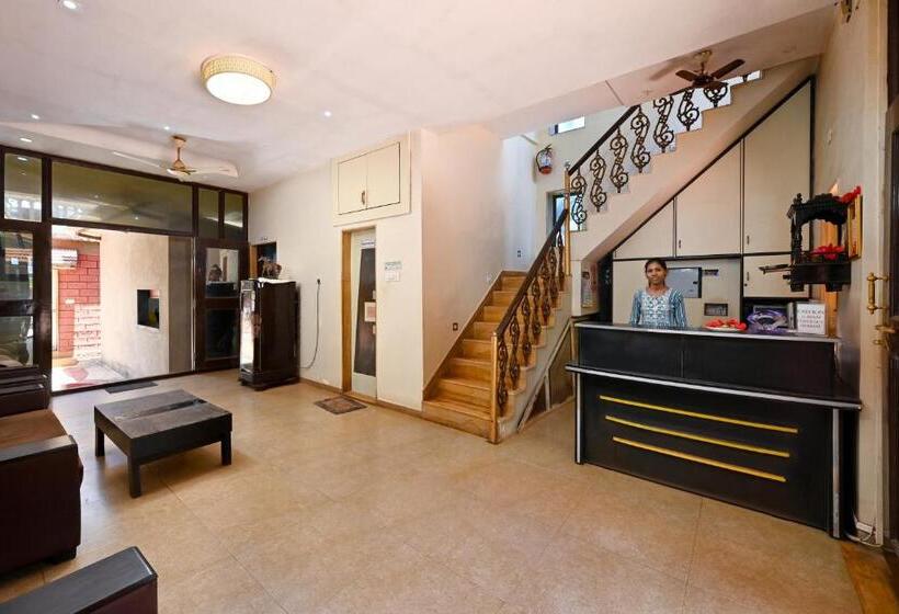 فندق Wairkar’s Sea Pearl Resort