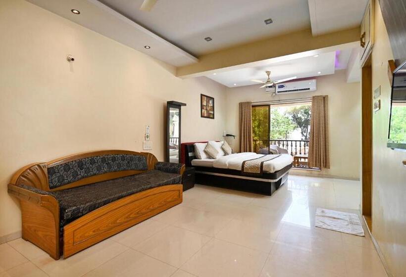 فندق Wairkar’s Sea Pearl Resort