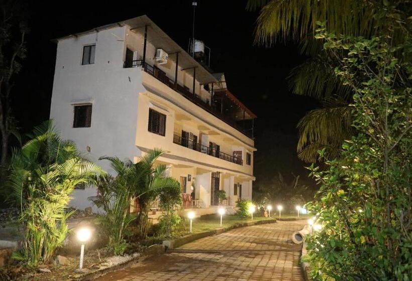 فندق Wanderlust Resort