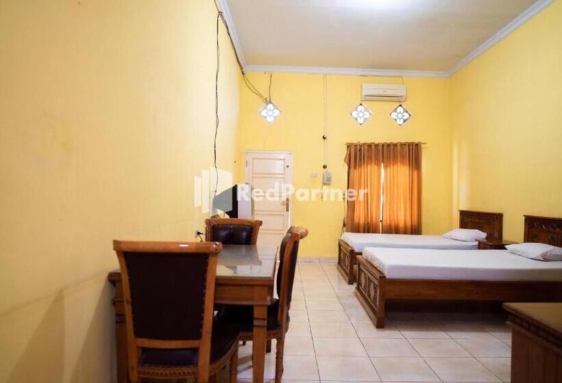 فندق Wisma Citra Metro Mitra Reddoorz