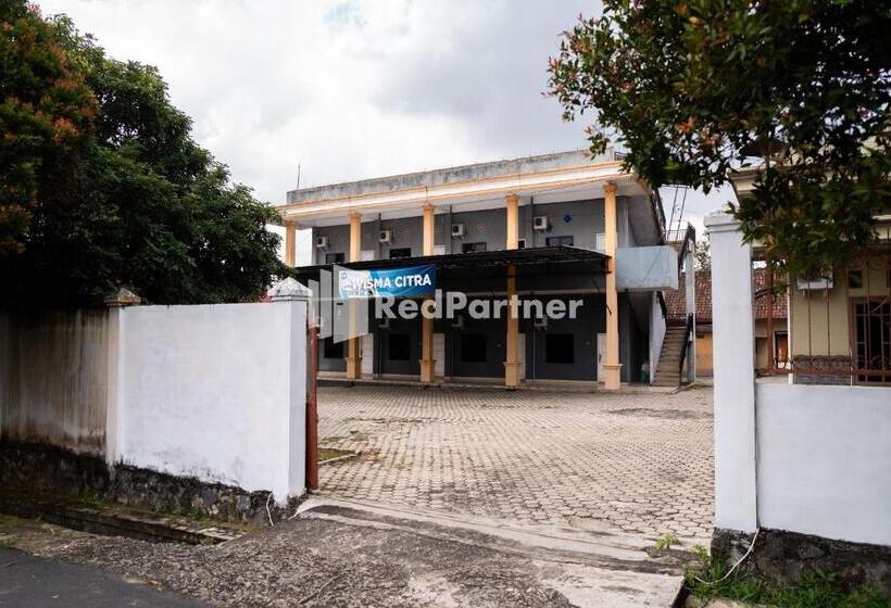 فندق Wisma Citra Metro Mitra Reddoorz