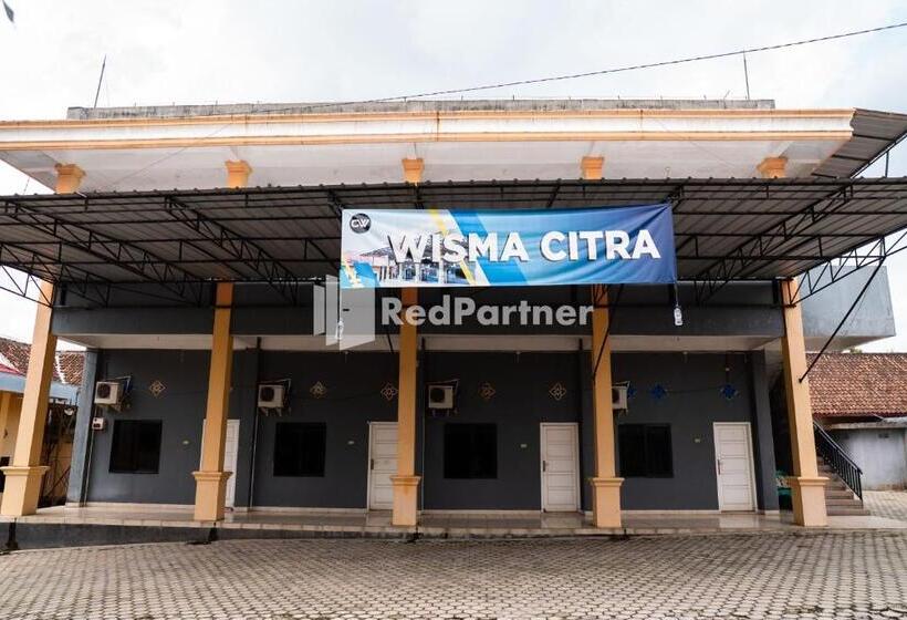 فندق Wisma Citra Metro Mitra Reddoorz