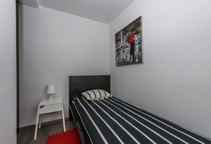 Luxury Villa With Private Pool & Fenced Garden With Veranda Near Tinjan