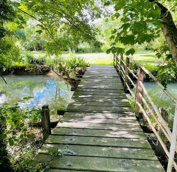 פנסיון Château De Ré