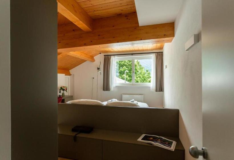 펜션 Foresteria Crotasc