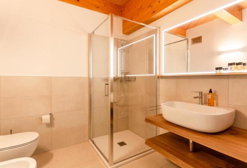 펜션 Foresteria Crotasc