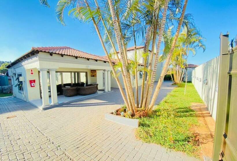 פנסיון House Of Sollys Guesthouse