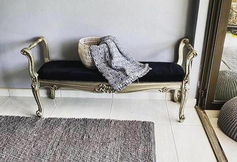 פנסיון House Of Sollys Guesthouse