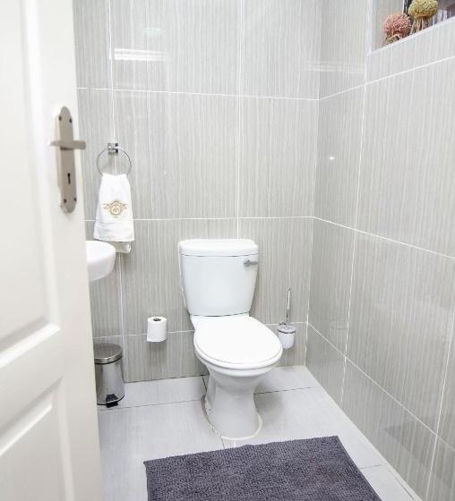 פנסיון House Of Sollys Guesthouse