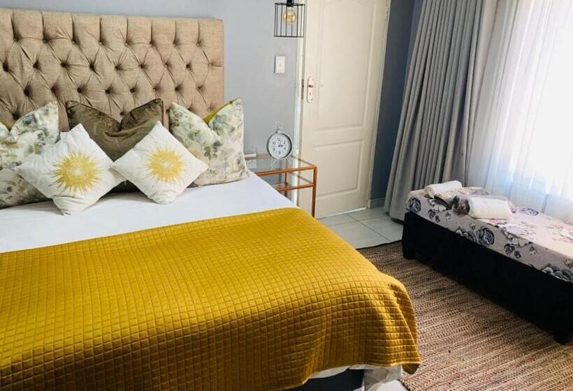 פנסיון House Of Sollys Guesthouse