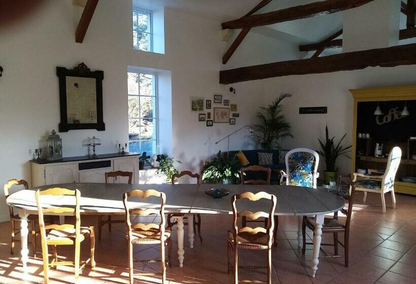 膳宿费 La Marsaisienne