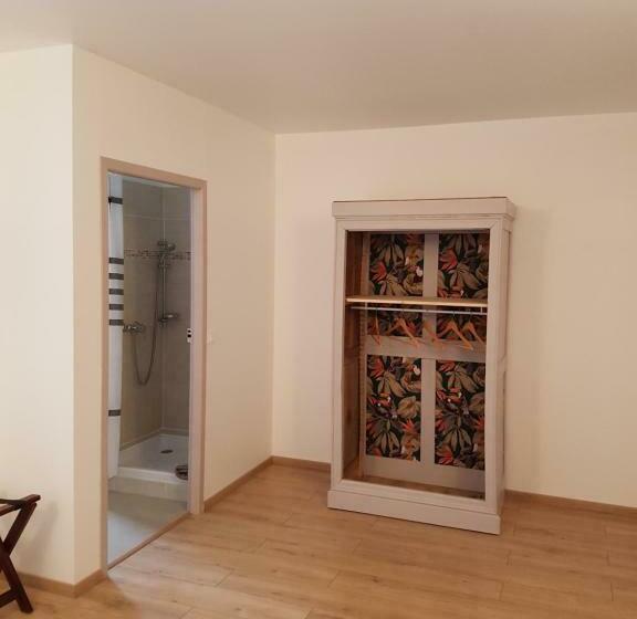 膳宿费 La Marsaisienne