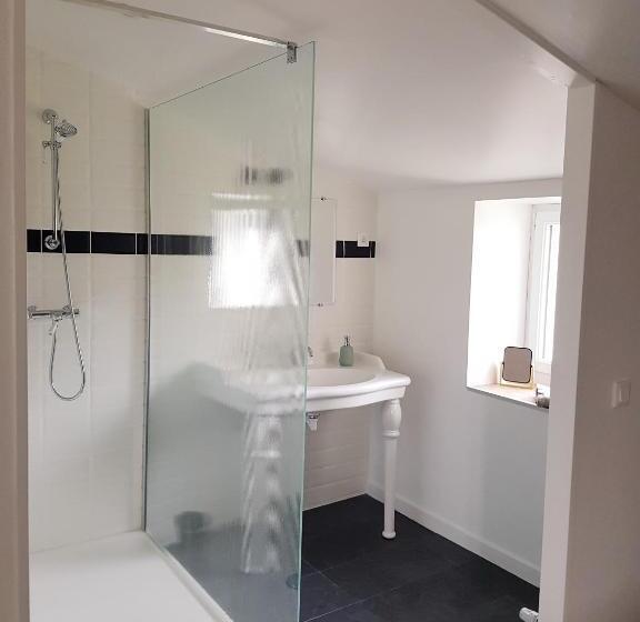 膳宿费 La Marsaisienne