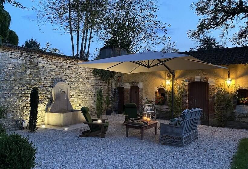 Пансион Manoir De La Croix Saint Louis Luxury Guest House