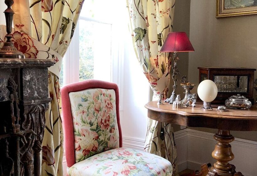 Пансион Manoir De La Croix Saint Louis Luxury Guest House