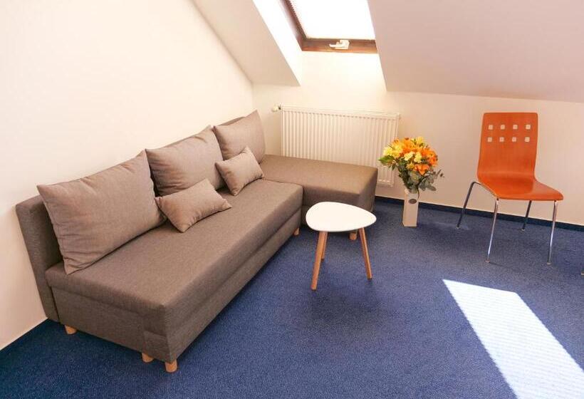 ペンション Penzion A Restaurace U červinků