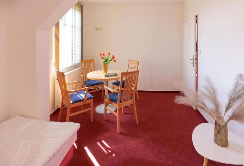 ペンション Penzion A Restaurace U červinků