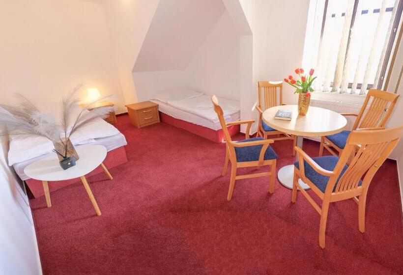 ペンション Penzion A Restaurace U červinků