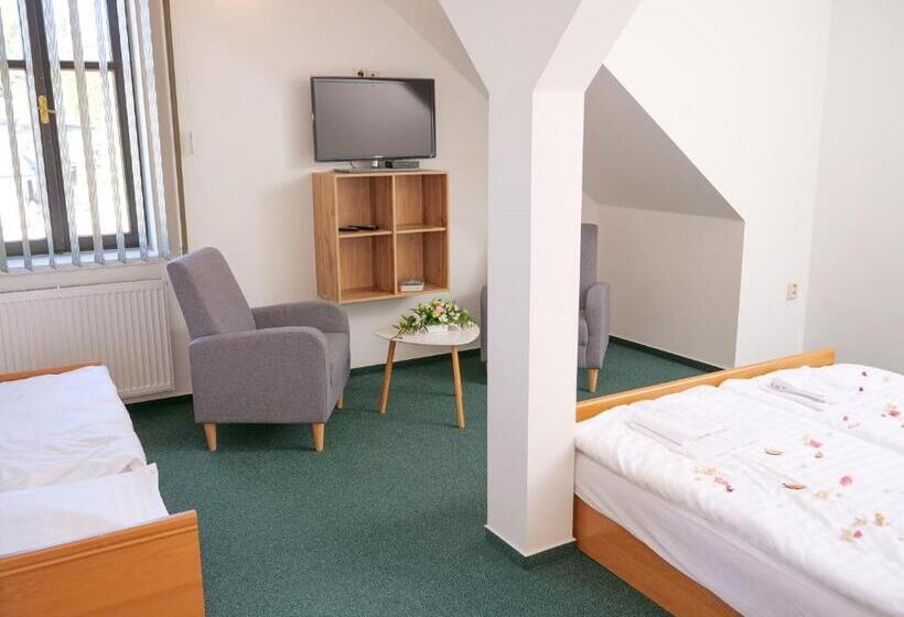 ペンション Penzion A Restaurace U červinků