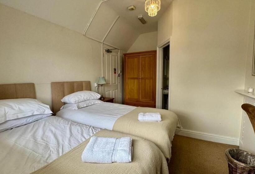 ペンション The Cricketers Inn