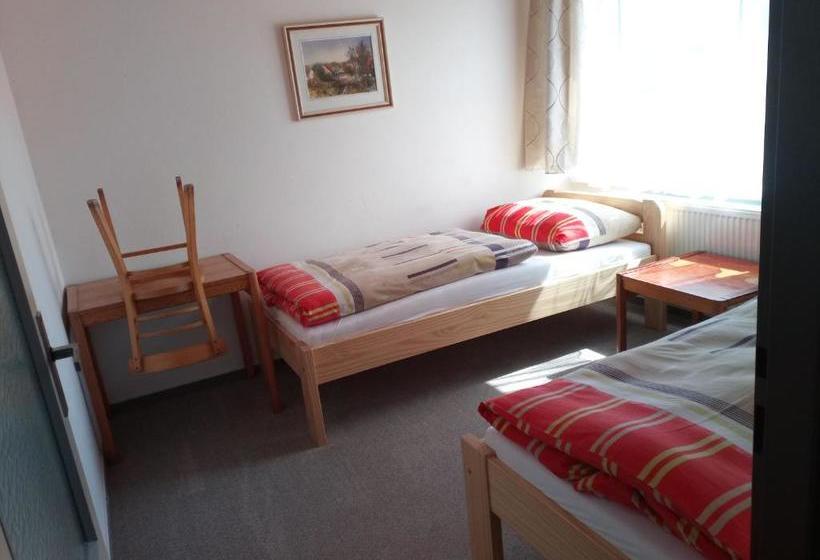 膳宿费 Penzion Athéna   Sportovní Areál