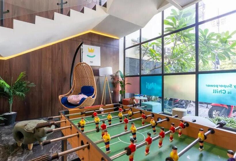 Sans Hotel Box Mansion Surabaya By Reddoorz