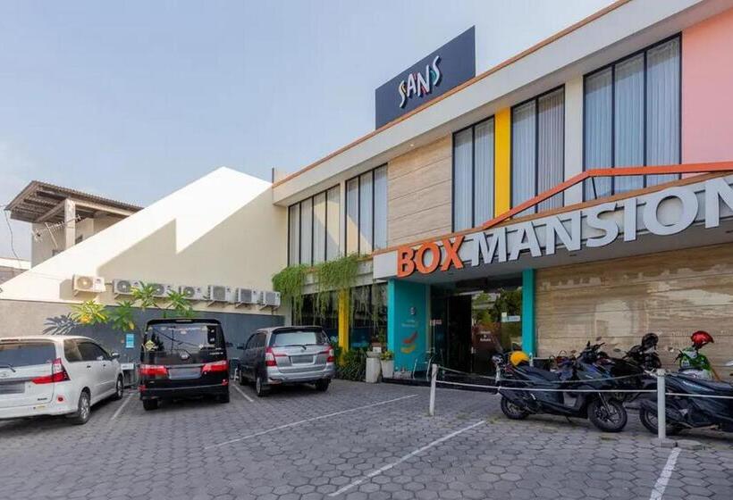 Sans Hotel Box Mansion Surabaya By Reddoorz