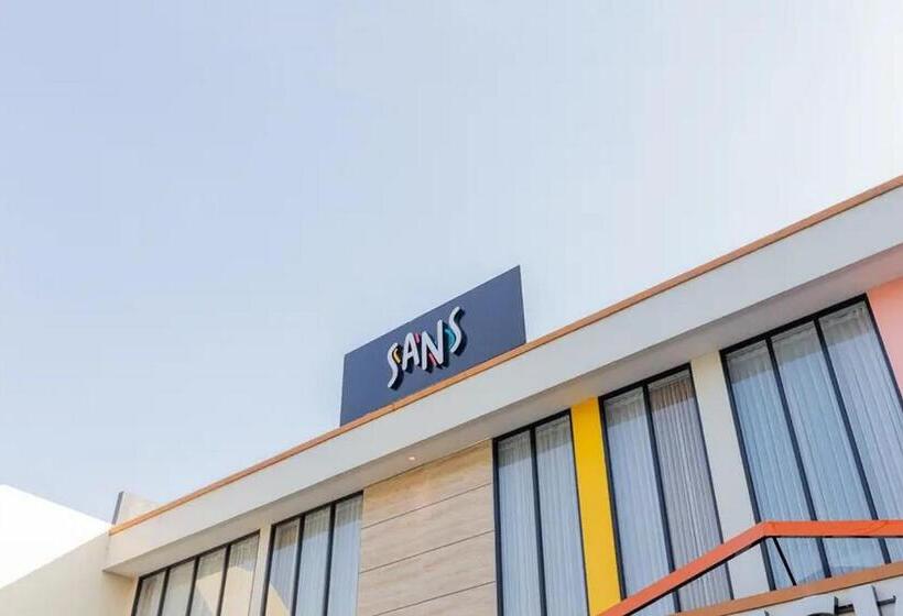 Sans Hotel Box Mansion Surabaya By Reddoorz