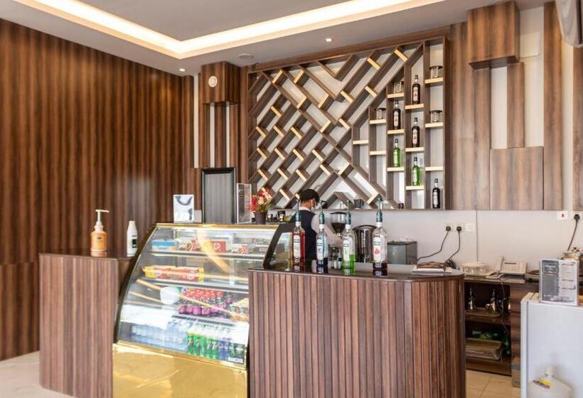 The Palaces Hotel Suites Wadeen