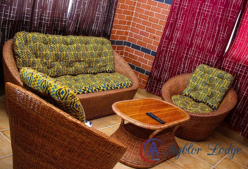 هتل Agblor Lodge
