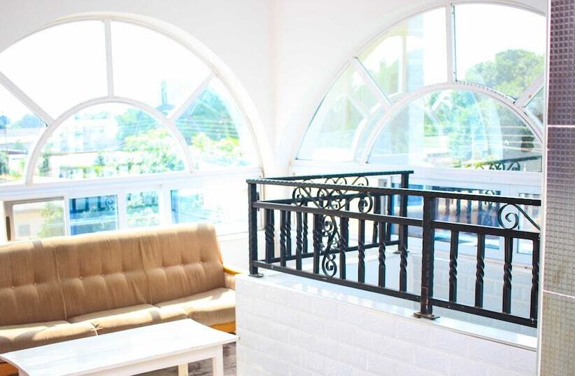 فندق Agblor Lodge