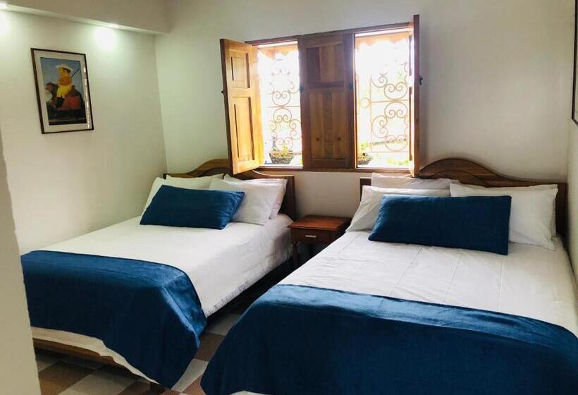 בית מלון כפרי Castillo De Cascadas Finca