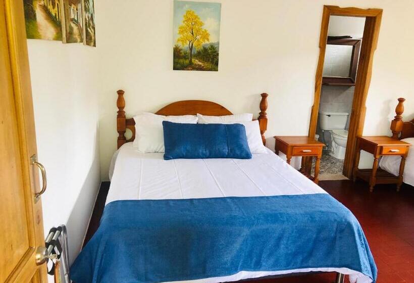 בית מלון כפרי Castillo De Cascadas Finca