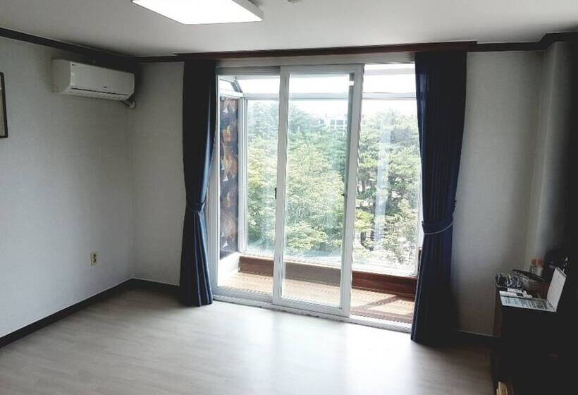 ホテル Cheoksan Spatel