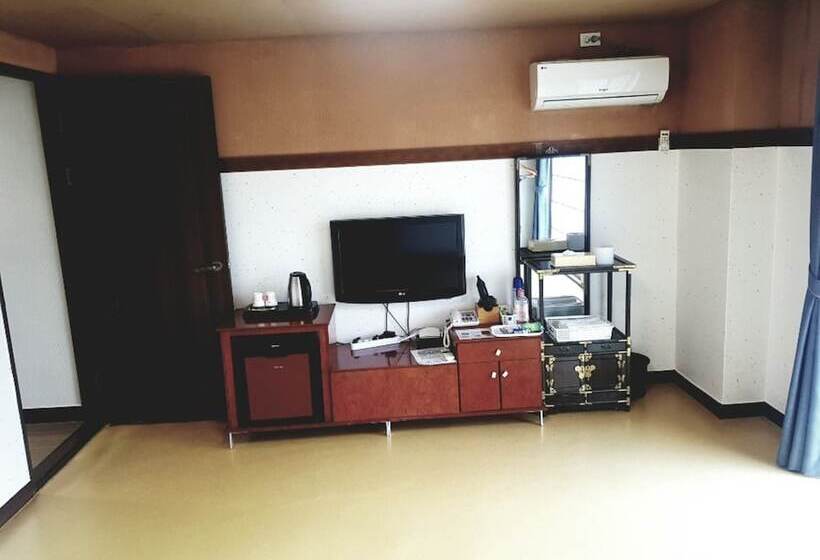 ホテル Cheoksan Spatel