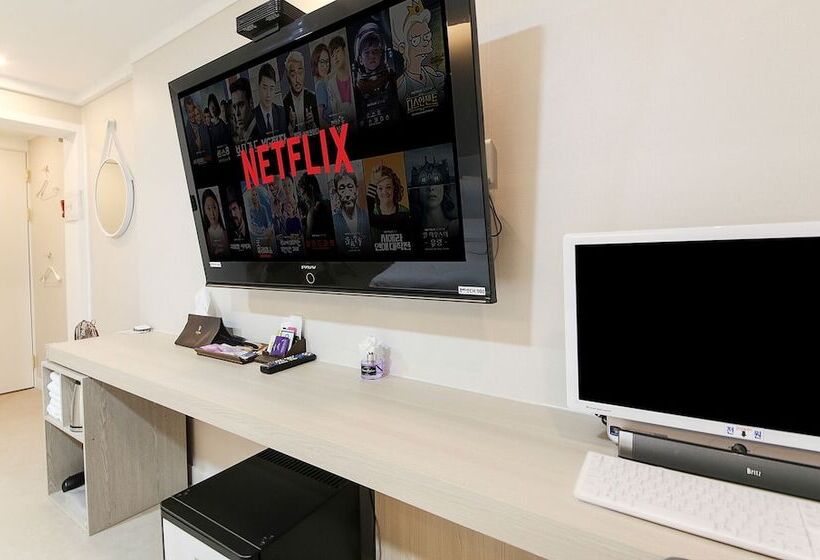 בית מלון כפרי Continew