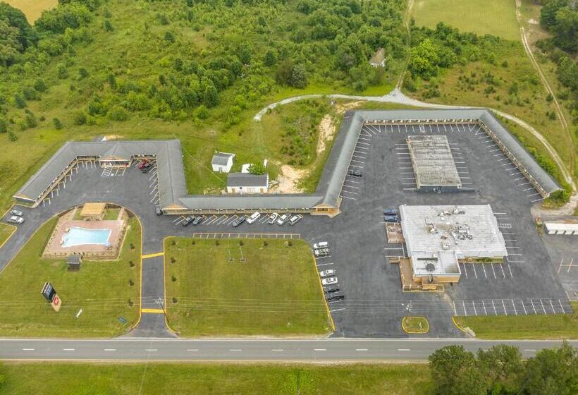 فندق Crewe Boutique Inn