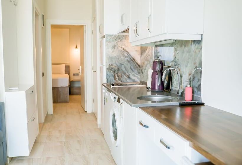 هتل Dolunay Suit & Beach