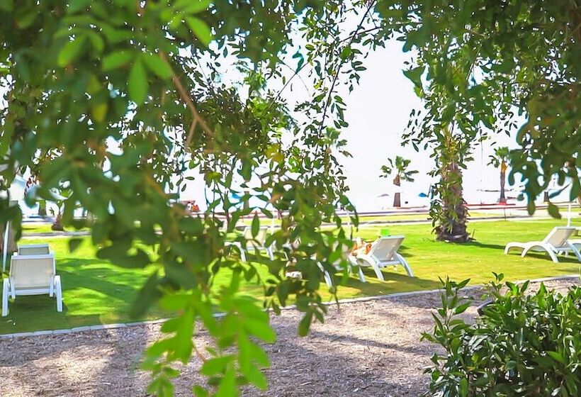 هتل Dolunay Suit & Beach