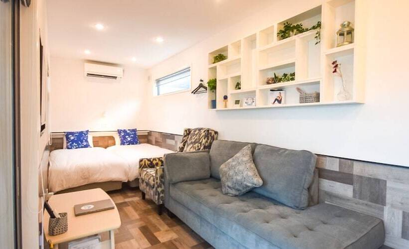 בית מלון כפרי Glory Island Okinawa Yabusachi Resort