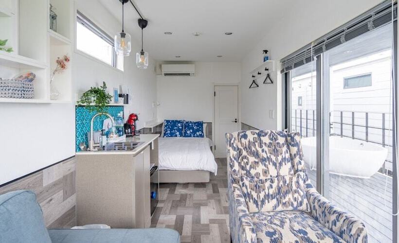 בית מלון כפרי Glory Island Okinawa Yabusachi Resort