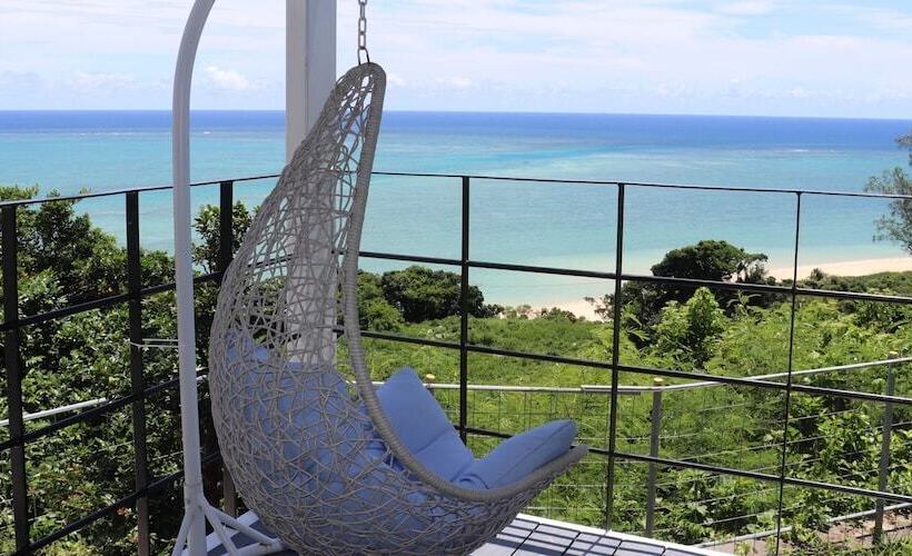 בית מלון כפרי Glory Island Okinawa Yabusachi Resort