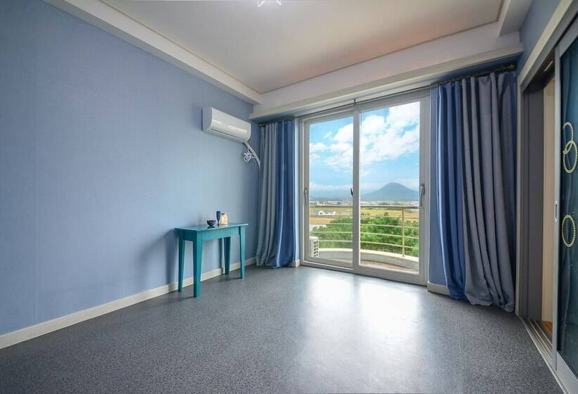 Hotel Goseong Bokee House